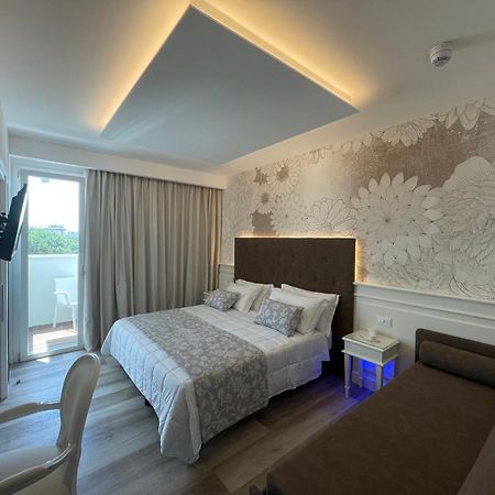 Park Hotel Cellini Lido di Jesolo Exterior photo