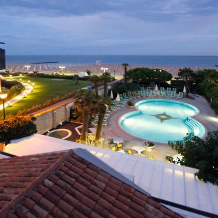 Park Hotel Cellini Lido di Jesolo Exterior photo