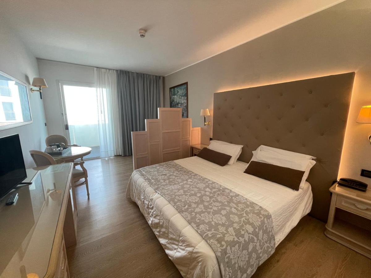 Park Hotel Cellini Lido di Jesolo Exterior photo